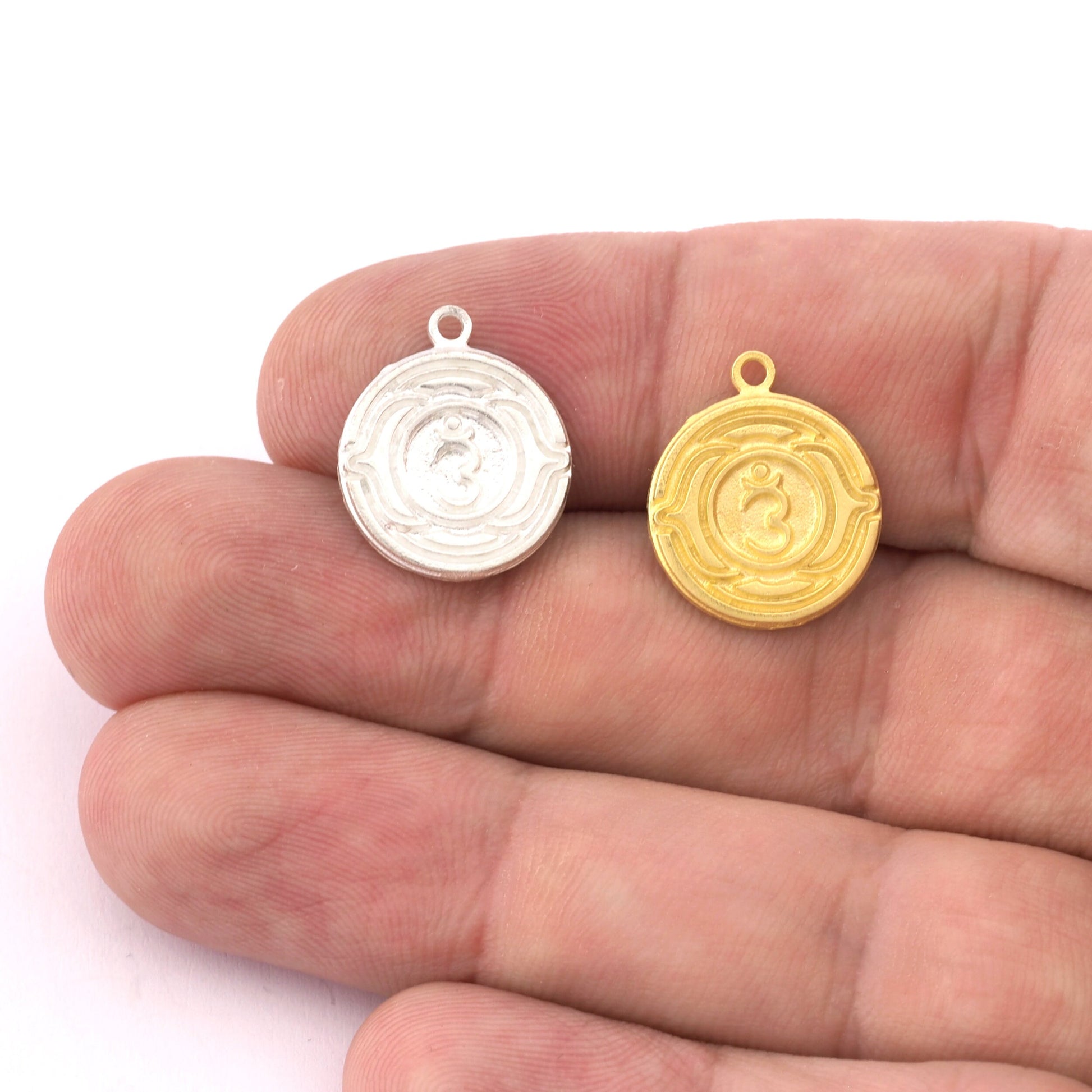 Chakra Ajna Small Charms Shiny Gold - Shiny Silver - Antique Silver Plated or Raw Brass - 19x16mm 5485