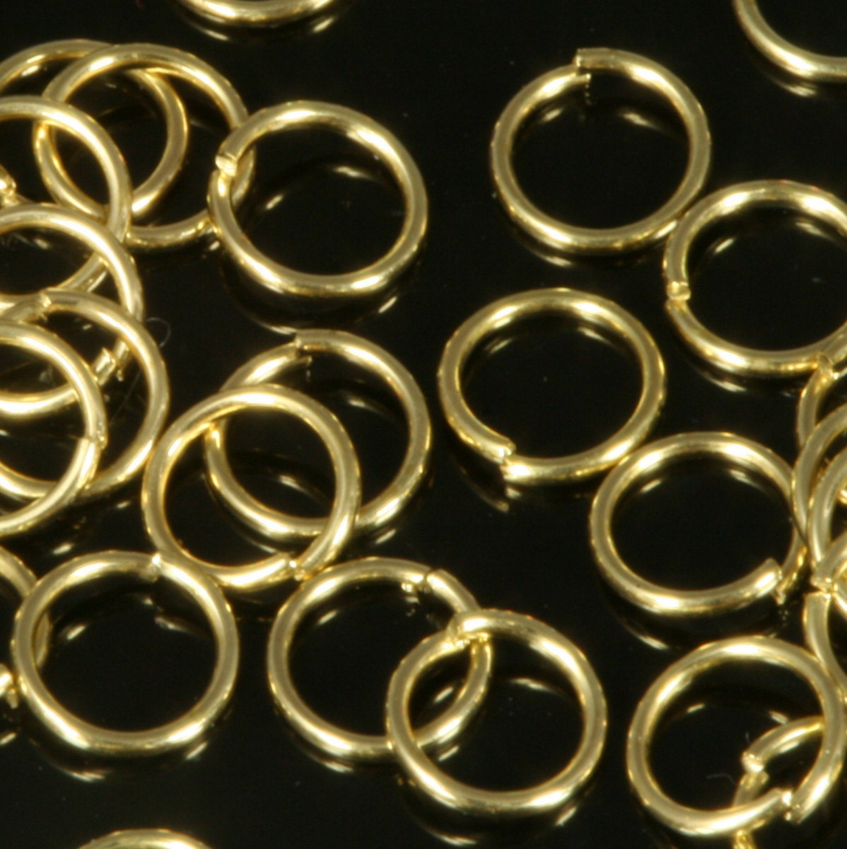 Open jump ring raw brass 4mm 24 gauge( 0,5mm ) jumpring 1153R