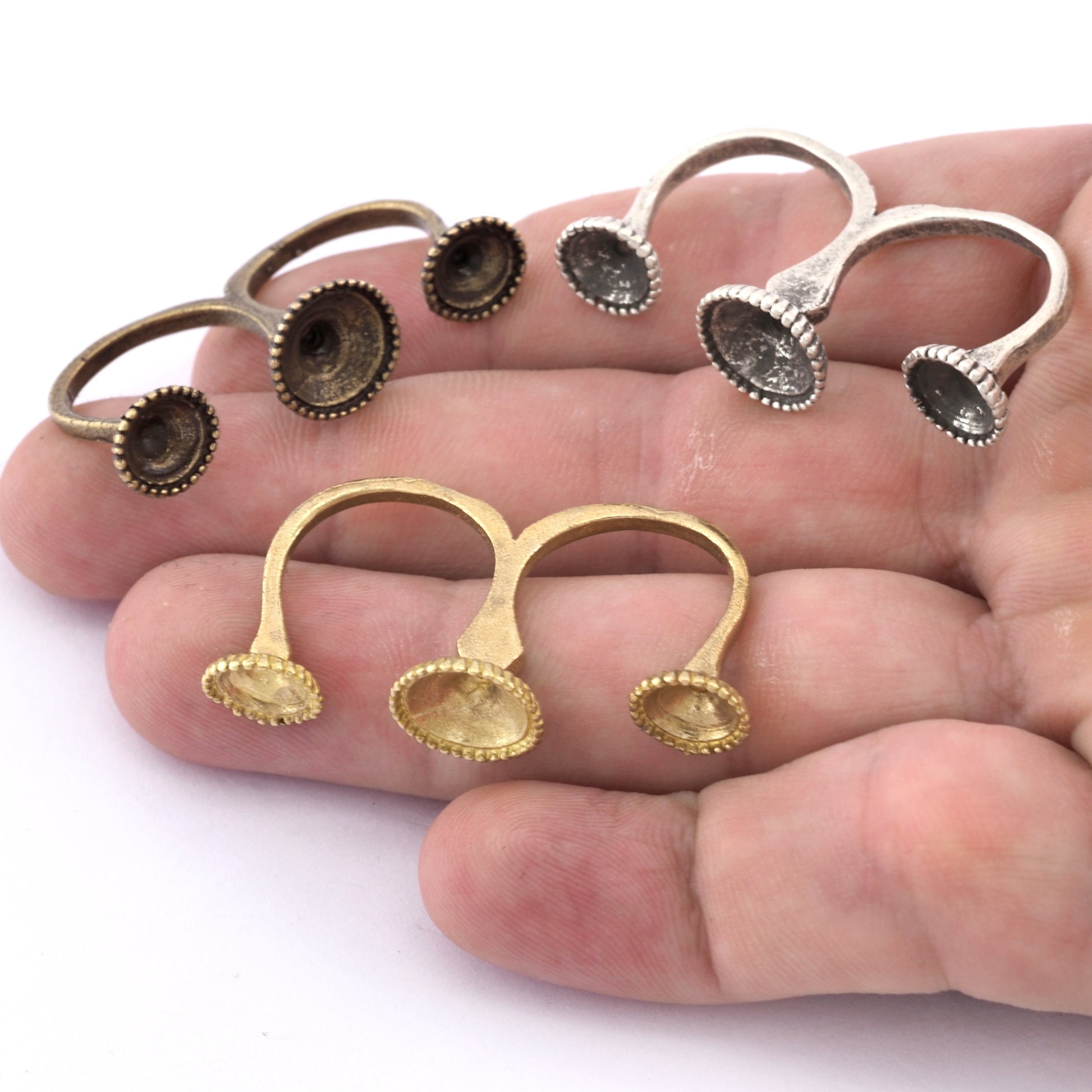 Ring Two Finger Adjustable Ring Bezel (10 - 8mm) Raw brass - Antique Silver - Antique Bronze (18mm 8US inner size - Adjustable ) OZ2649