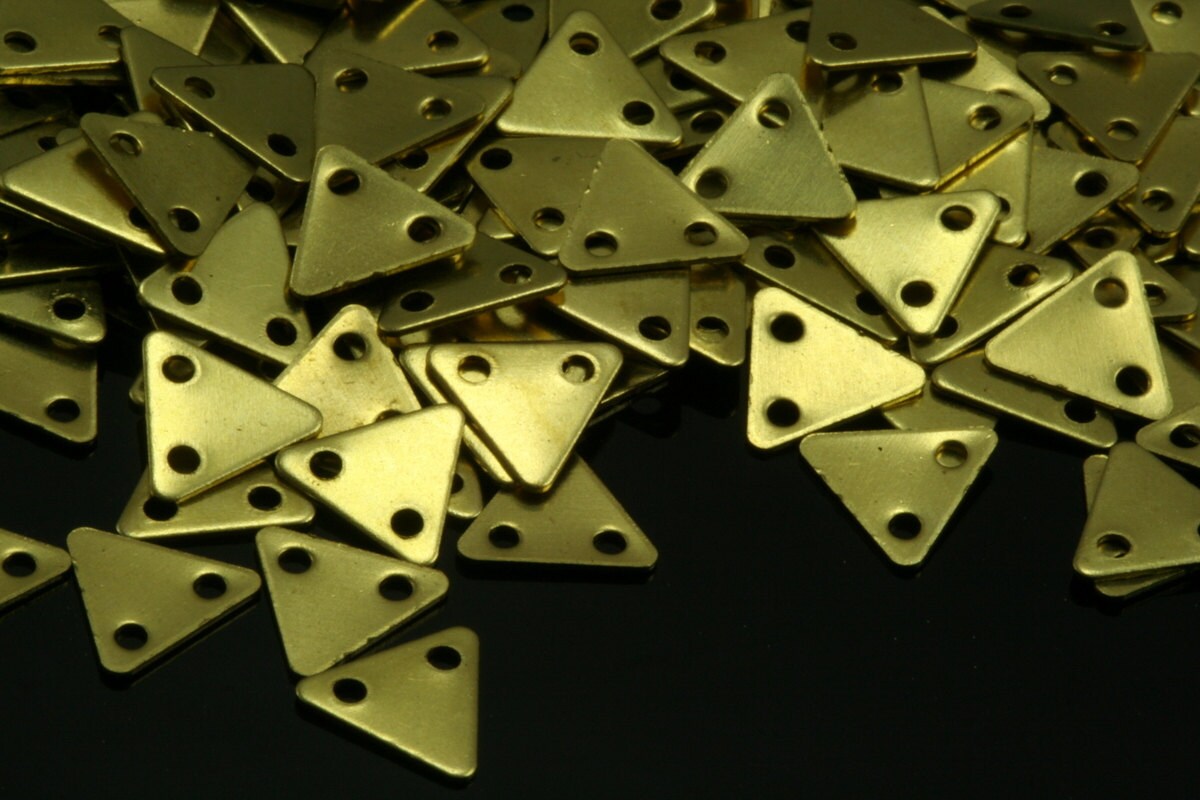 Raw Brass 7x8mm Triangle tag Charms with 2 hole ,Findings 619RD-44 tmlp