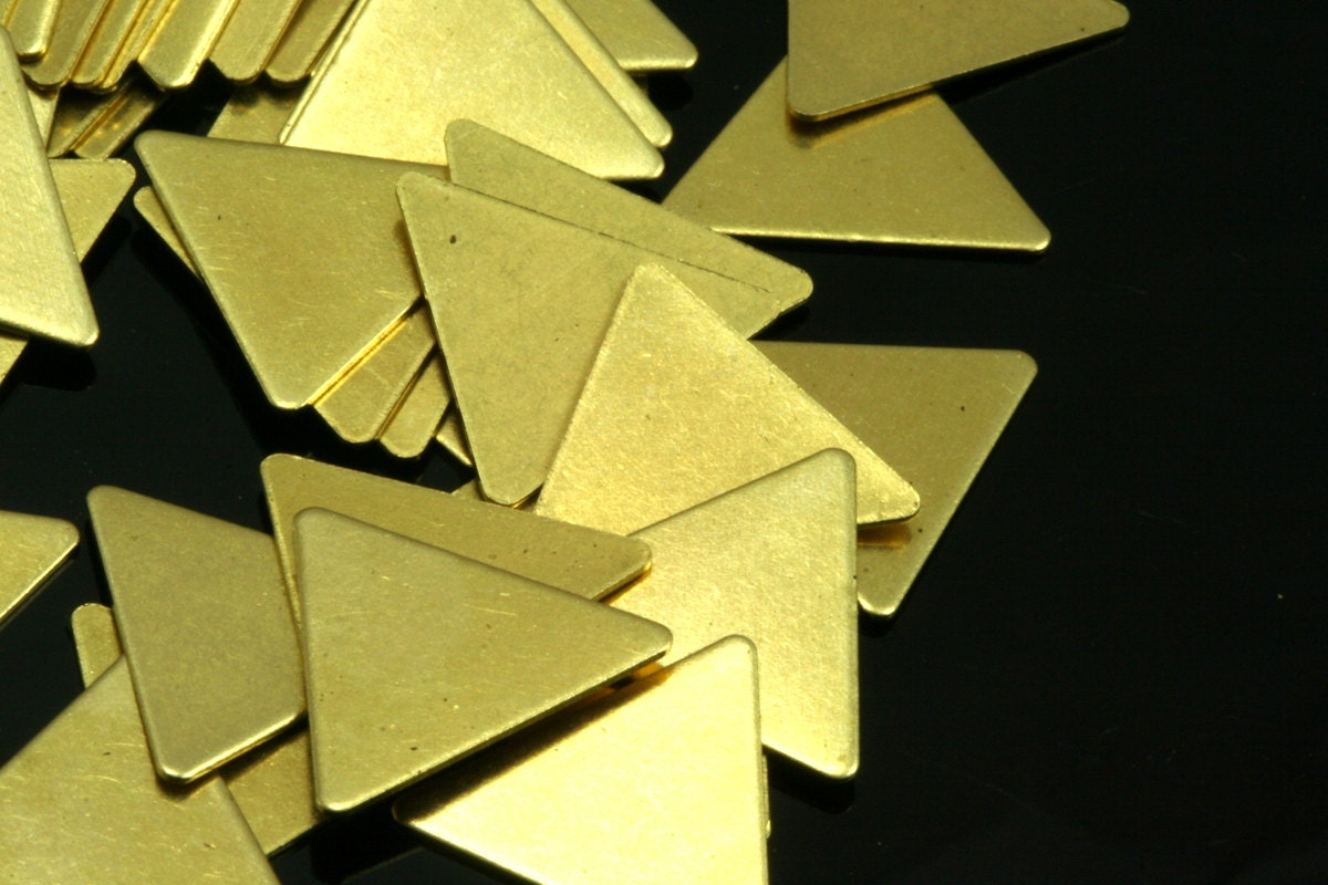 200 pcs raw brass 12x14mm equilateral triangle tag charms without hole ,findings 620RW-68