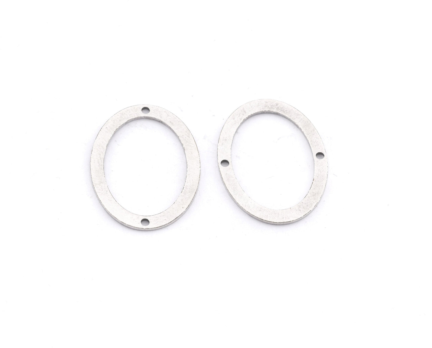 Oval Hoop Charms, Connector, Stamp Charms, Earring Charms, Antique Silver Plated brass 32x23mm thickness 0.8mm 5547 as