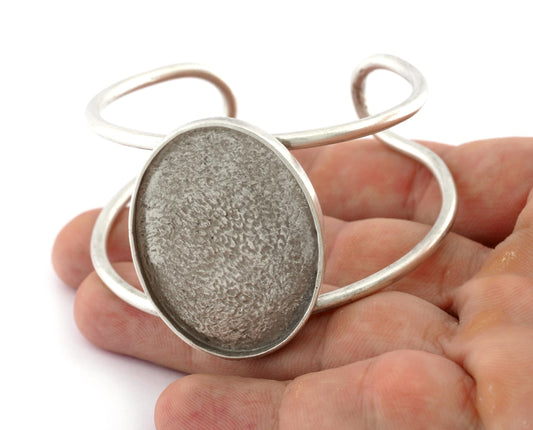 Oval Bracelet Blank Resin Blank, Cabochon Mounting, Bracelet Making, Bracelet that fits perfectly on the Wrist Adjustable 40x30mm Blank 5555