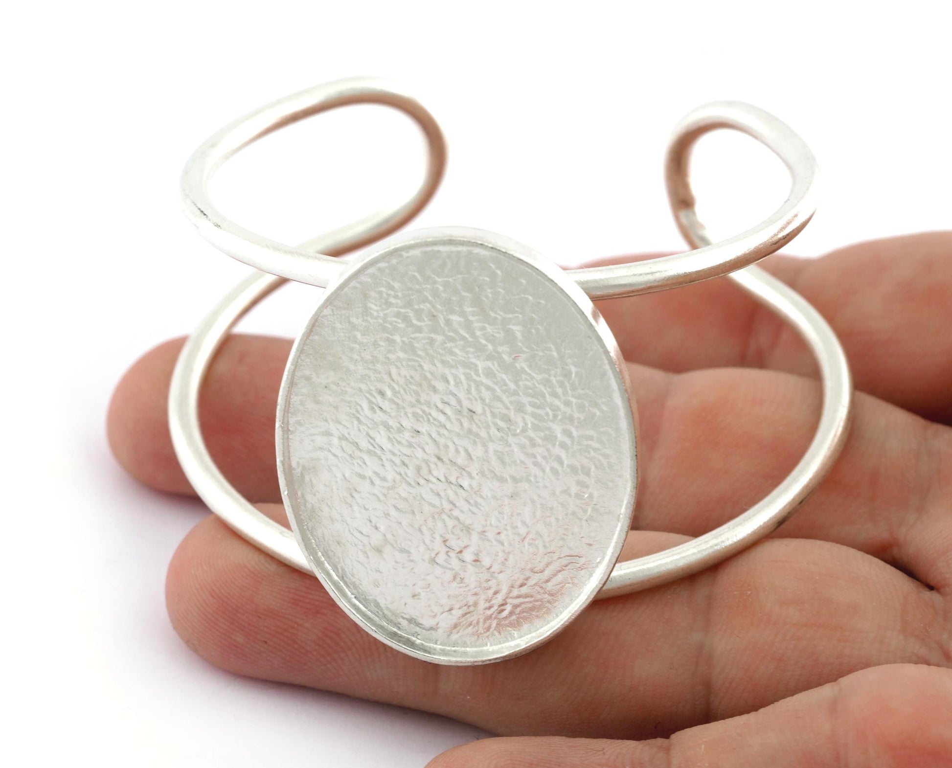 Oval Bracelet Blank Resin Blank, Cabochon Mounting, Bracelet Making, Bracelet that fits perfectly on the Wrist Adjustable 40x30mm Blank 5555