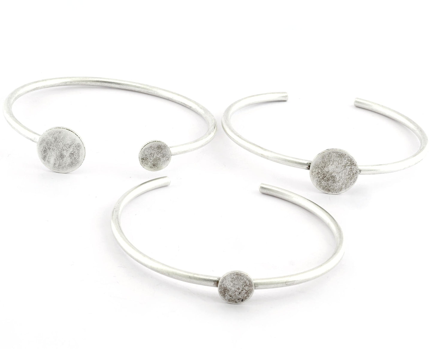 Cuff Disc Blanks, Round Blanks, Good Quality Bracelet Bases, Antique Silver Plated Brass (60mm inner size - Adjustable ) OZ5553