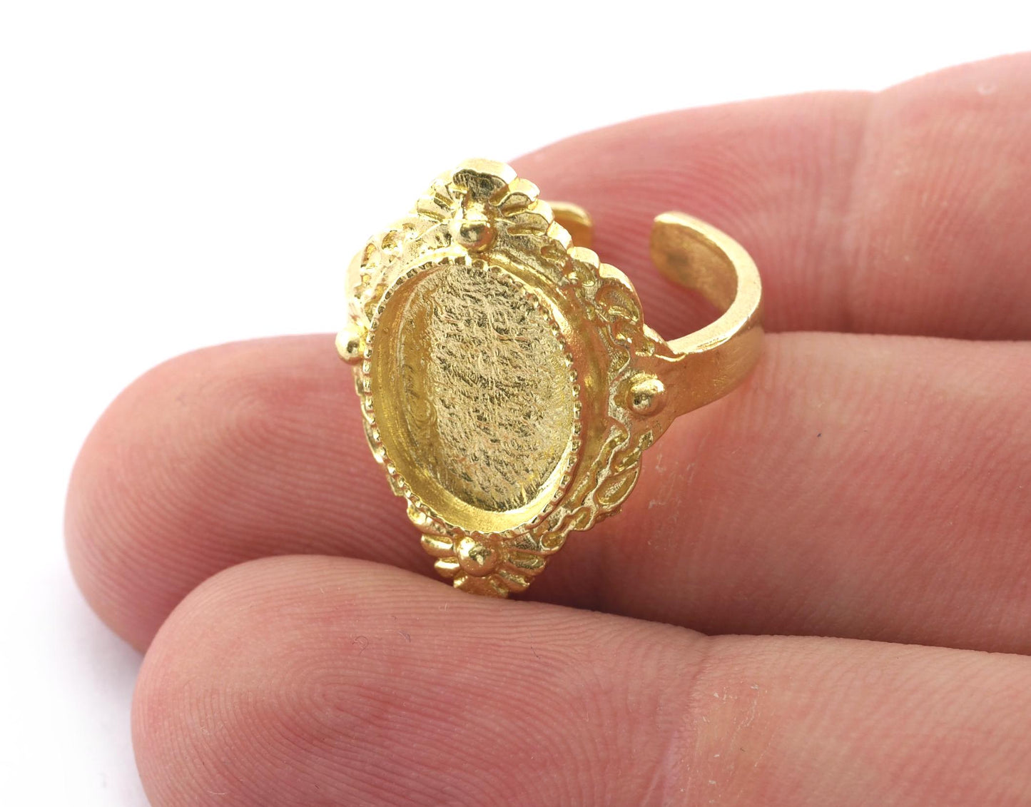 Oval Ring Blank Bezel, Adjustable Ring Base Bezel setting Raw Brass Antique silver Shiny Gold ( 10x14mm setting ) (7- 9US ) OZ5565