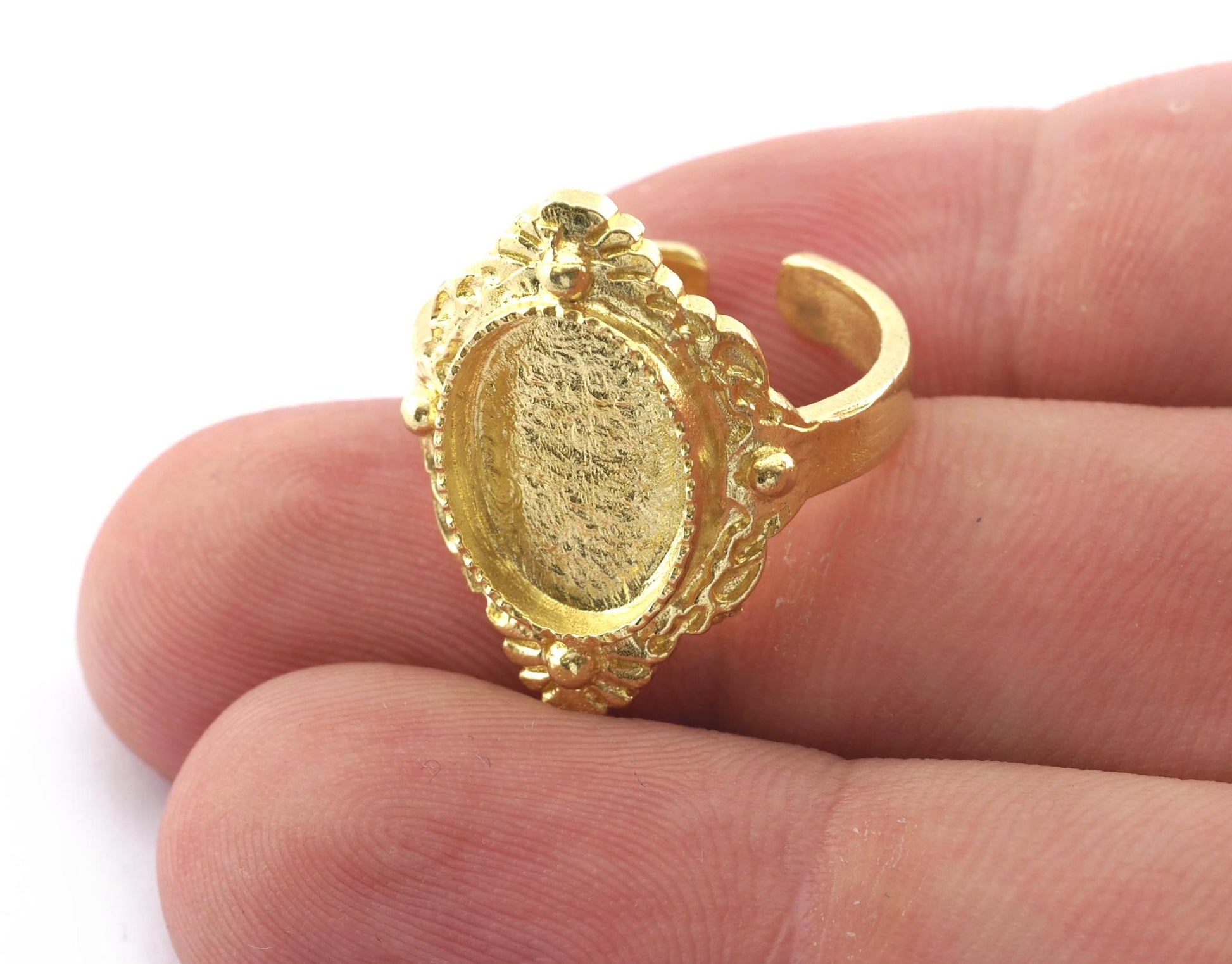 Oval Ring Blank Bezel, Adjustable Ring Base Bezel setting Raw Brass Antique silver Shiny Gold ( 10x14mm setting ) (7- 9US ) OZ5565