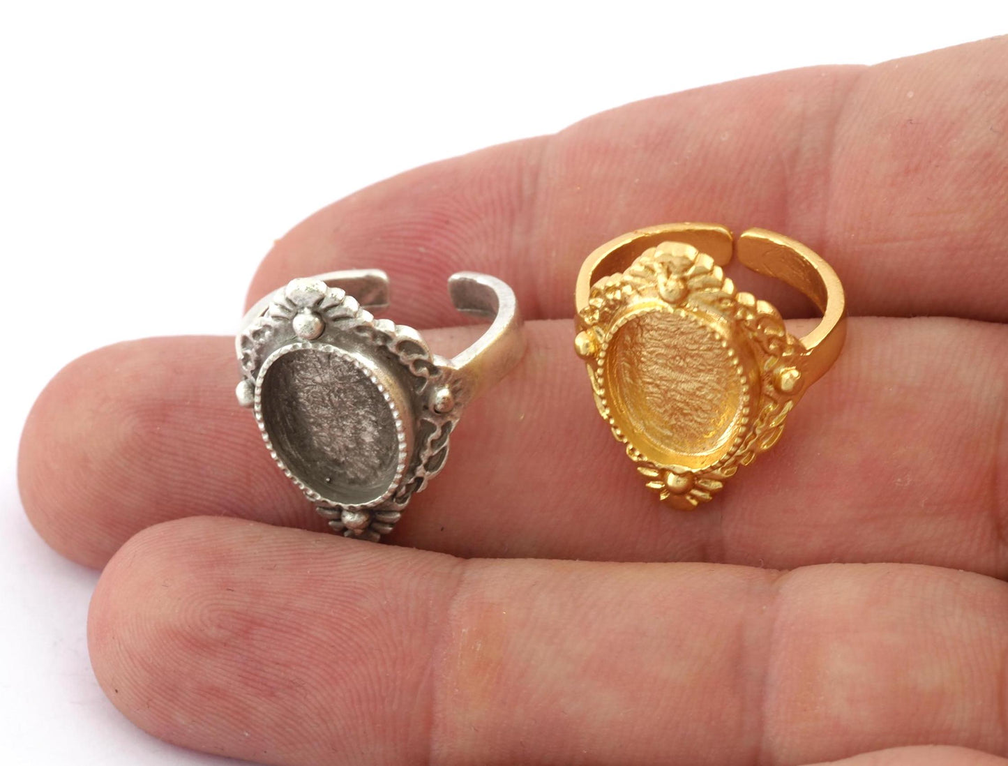 Oval Ring Blank Bezel, Adjustable Ring Base Bezel setting Raw Brass Antique silver Shiny Gold ( 10x14mm setting ) (7- 9US ) OZ5565