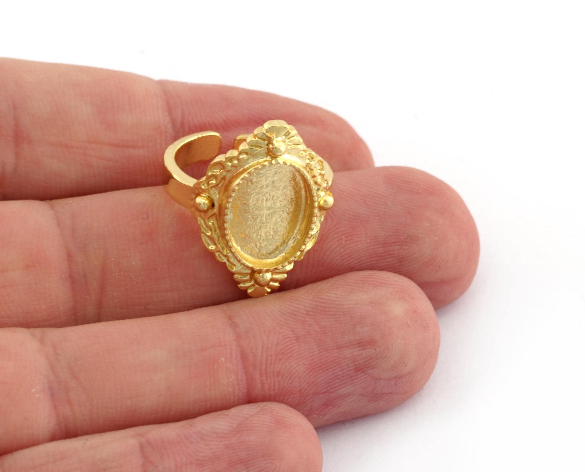 Oval Ring Blank Bezel, Adjustable Ring Base Bezel setting Raw Brass Antique silver Shiny Gold ( 10x14mm setting ) (7- 9US ) OZ5565