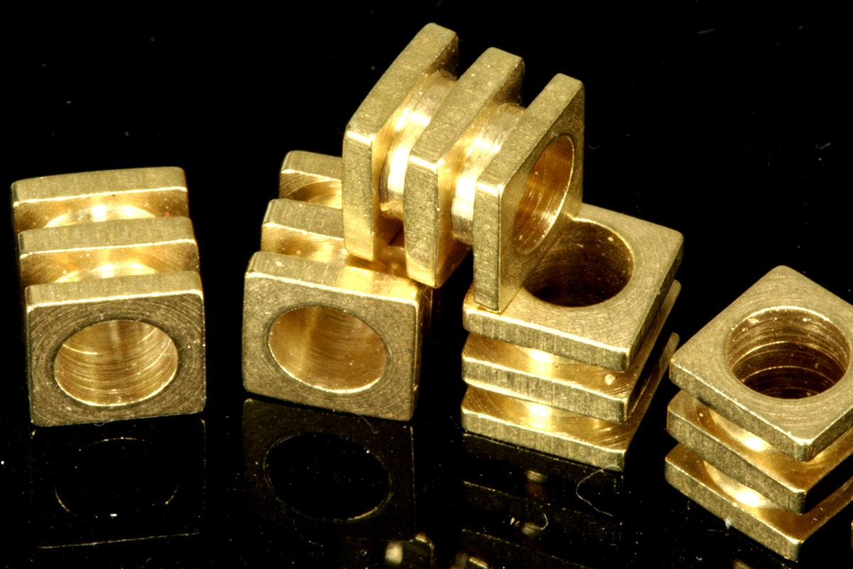 raw brass spacer 6x6mm Cube (hole 4mm ) bead bab4 1831