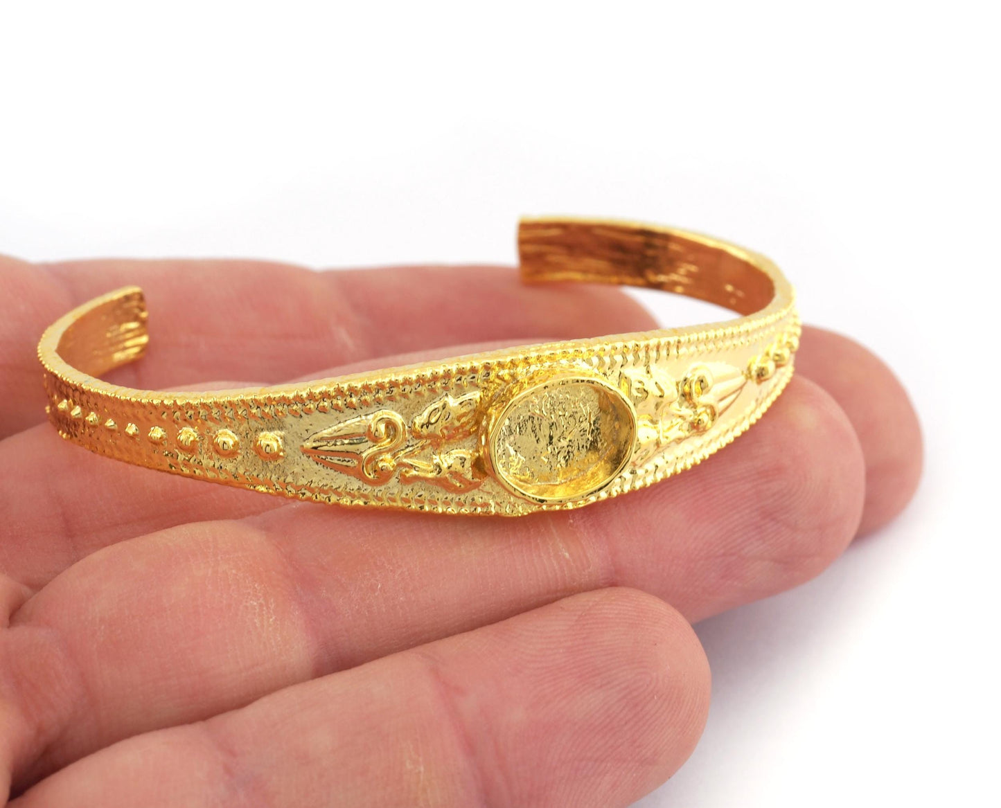 Boho Bracelet Blank, Oval Blank Bracelet Making Base, 10x8mm Blank Bezel Flower Bracelet Shiny Gold Brass (58mm size - Adjustable ) 5586 G