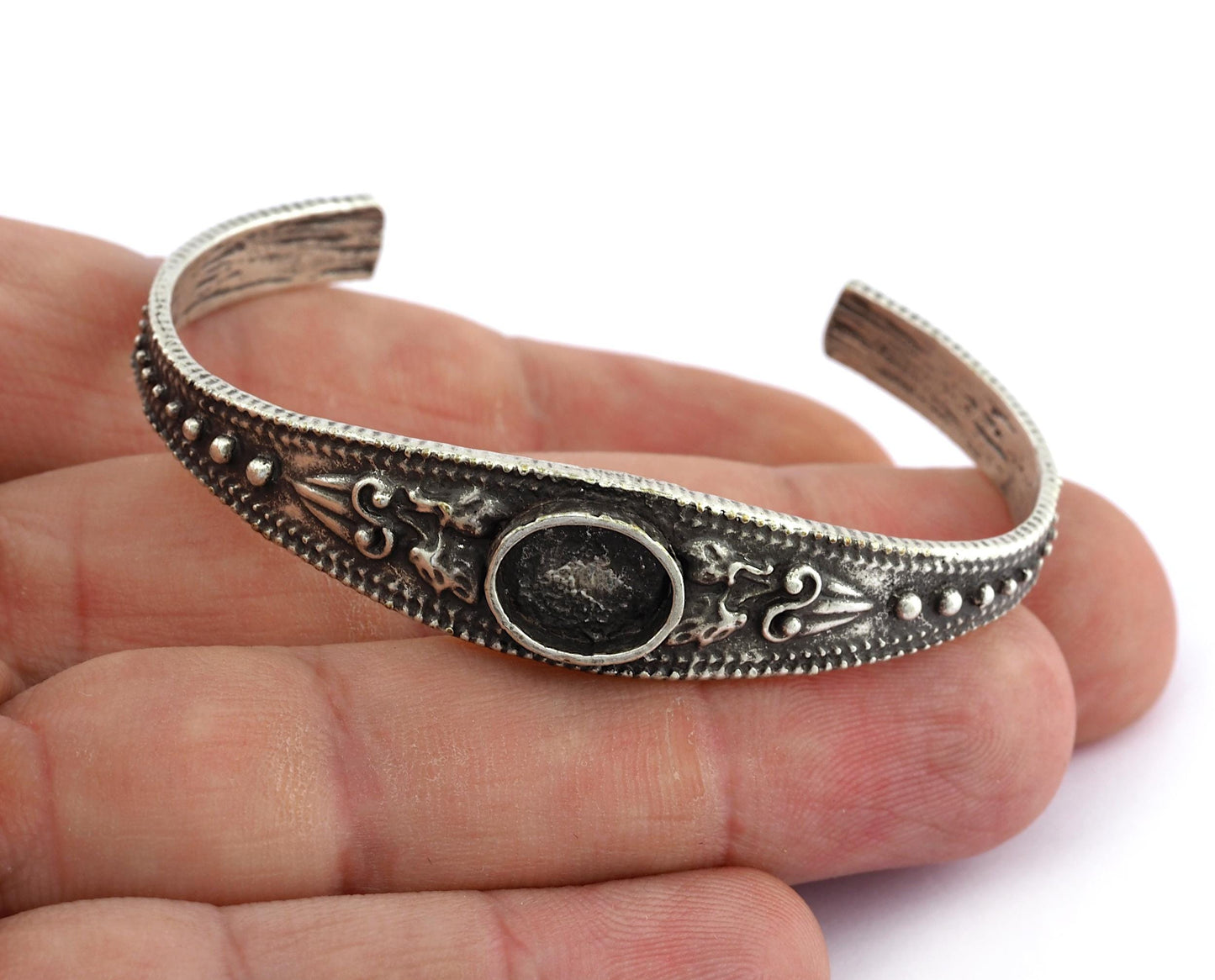 Boho Bracelet , Oval Blank Bracelet Making Base, 10x8mm Blank Bezel Flower Bracelet Antique Silver Brass (58mm size - Adjustable ) 5586 AS