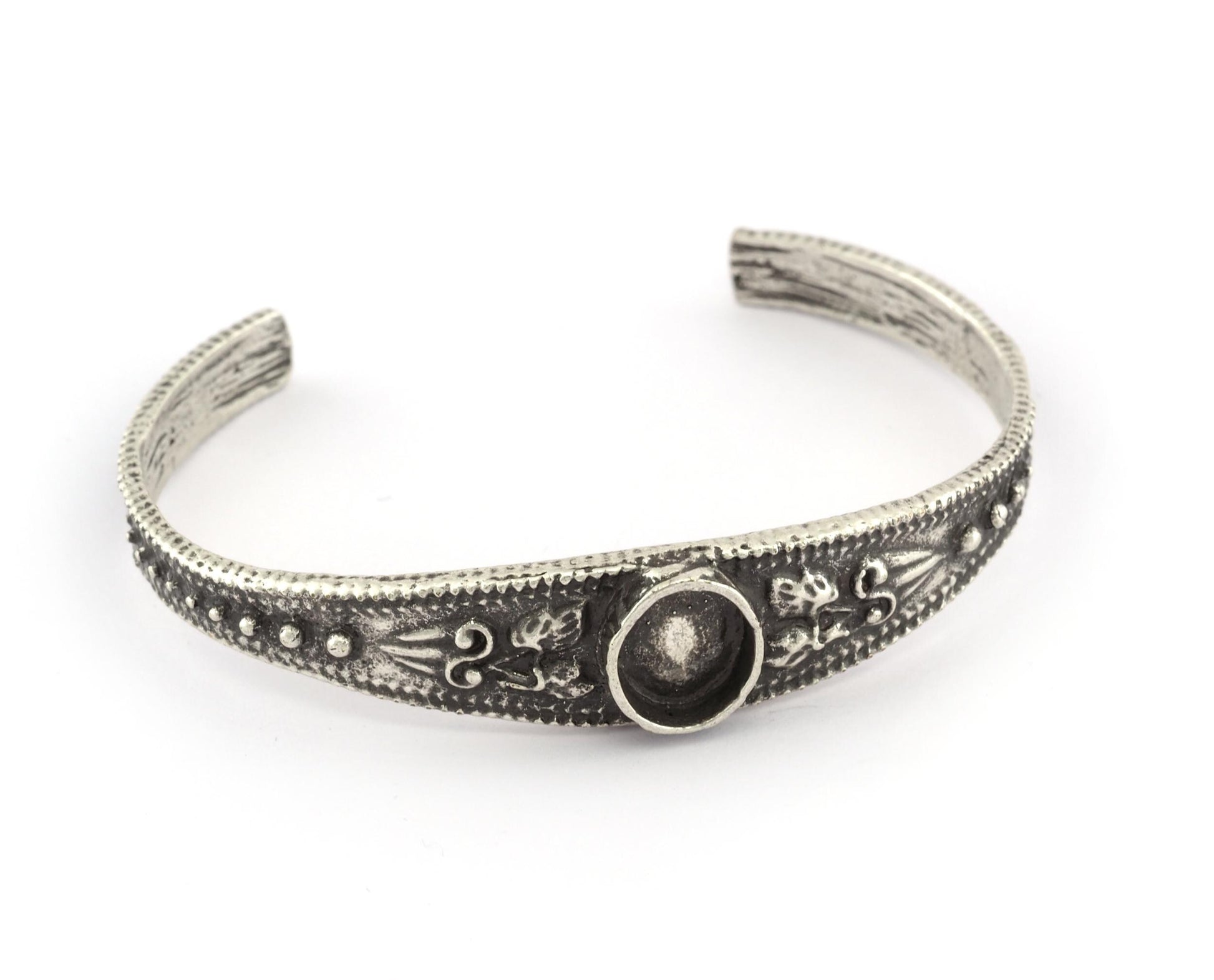 Boho Bracelet, Oval Blank Bracelet Making Base, 10x8mm Bezel Flower Bracelet Antique Silver Plated Brass (58mm size - Adjustable ) 5579 AS