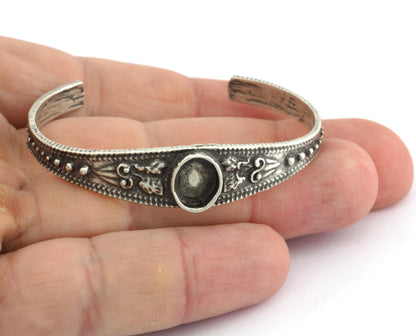 Boho Bracelet, Oval Blank Bracelet Making Base, 10x8mm Bezel Flower Bracelet Antique Silver Plated Brass (58mm size - Adjustable ) 5579 AS