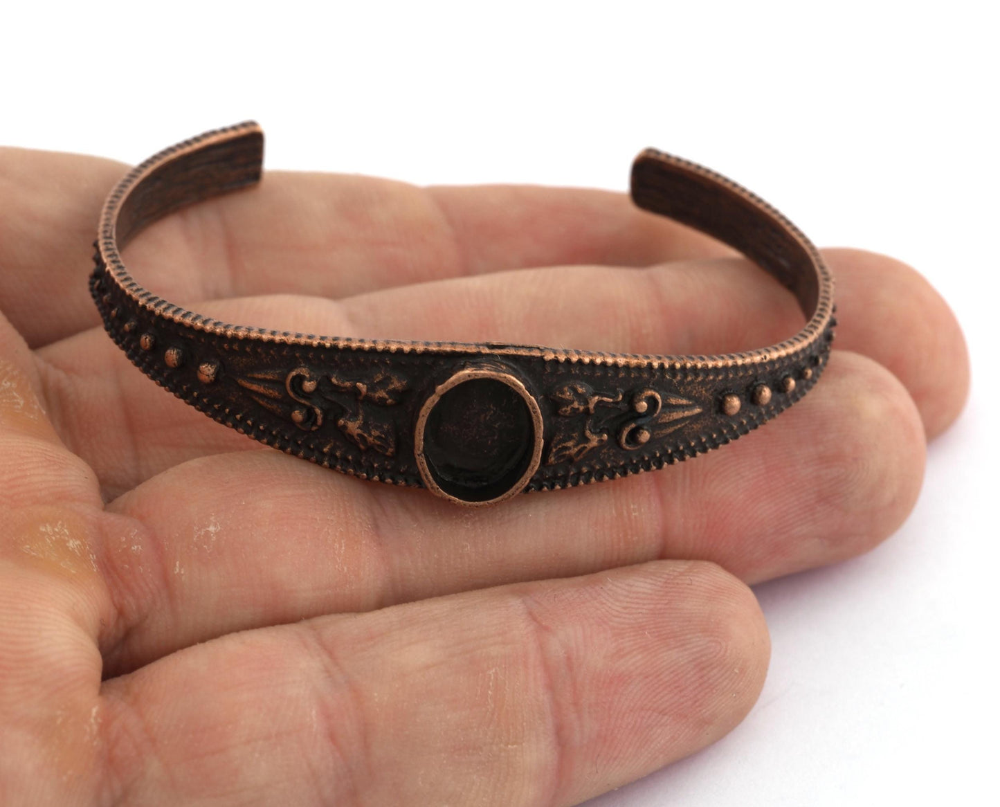 Boho Bracelet, Oval Blank Bracelet Making Base, 10x8mm Bezel Flower Bracelet Antique Copper Plated Brass (58mm size - Adjustable ) 5579 AC