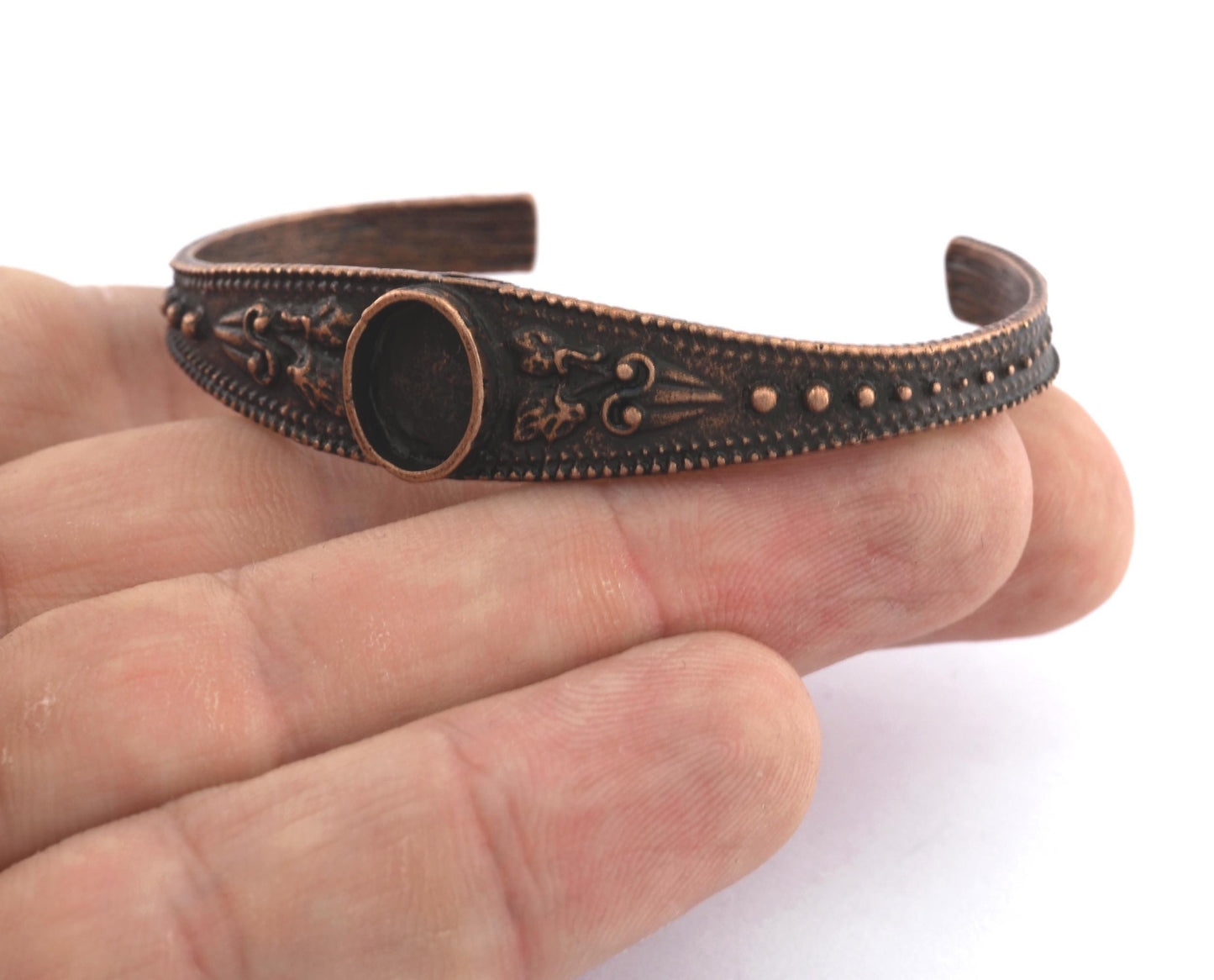 Boho Bracelet, Oval Blank Bracelet Making Base, 10x8mm Bezel Flower Bracelet Antique Copper Plated Brass (58mm size - Adjustable ) 5579 AC