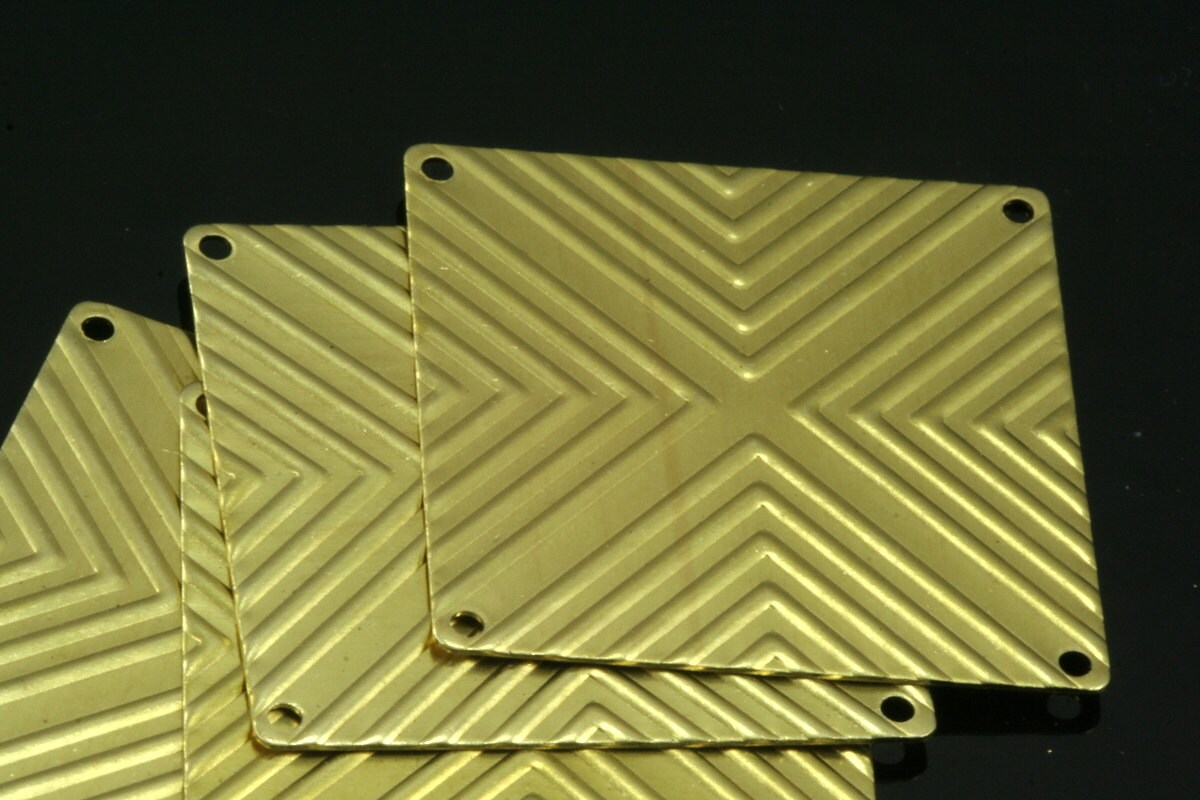 30mm raw brass textured Square with four 4 hole, raw brass connector ,raw brass Findings 681R-160