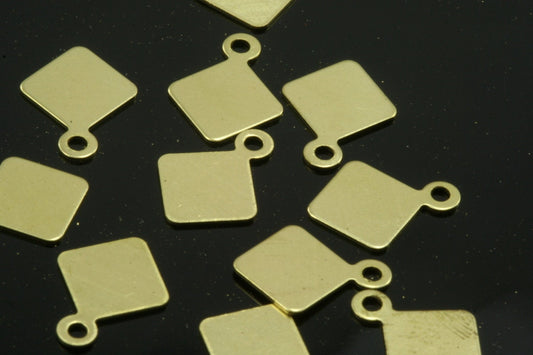 150 Pcs Raw Brass 7mm Square 1 hole pendant Charms ,Findings 779RT-33