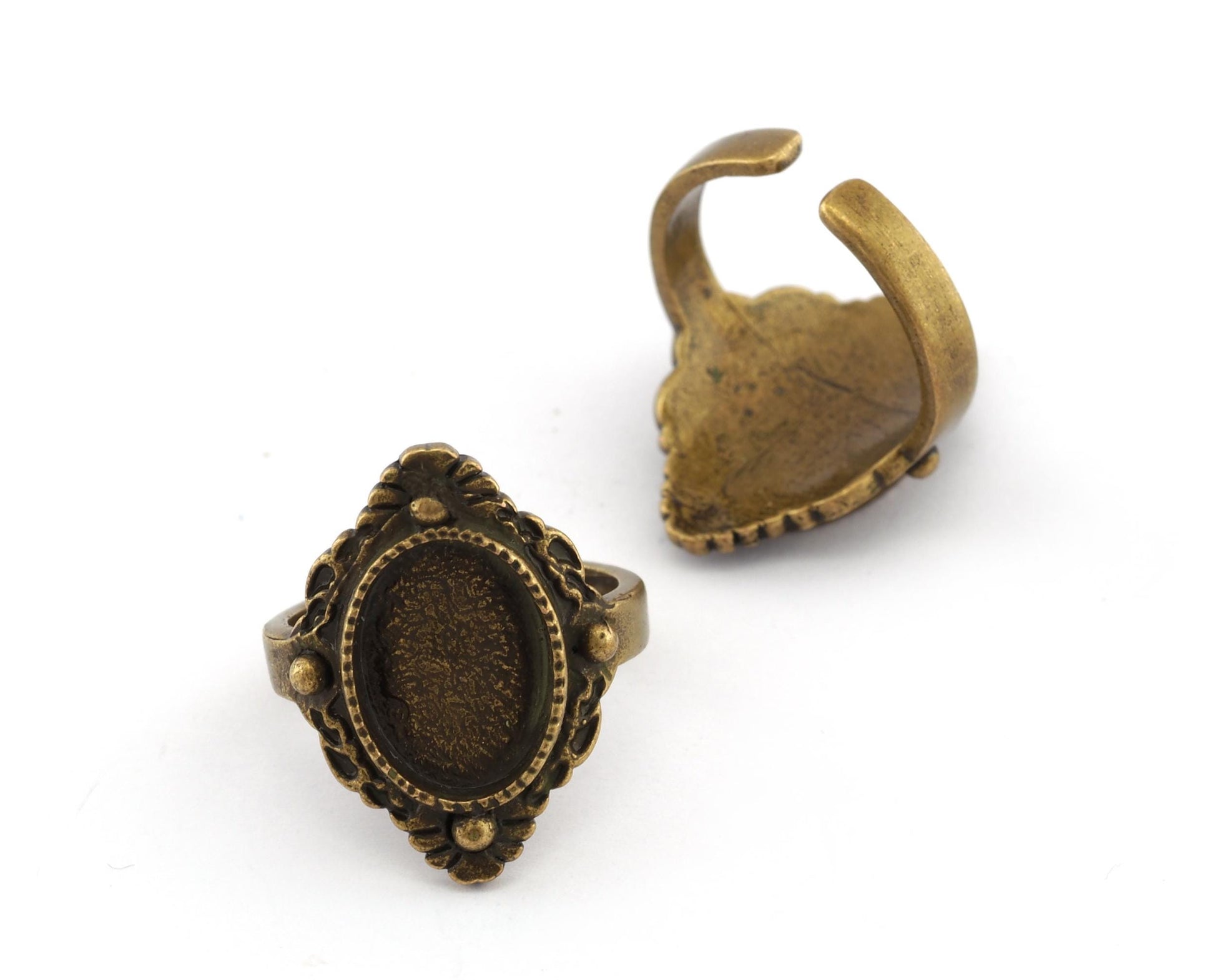 Oval Ring Blank Bezel, Adjustable Ring Base Bezel setting Brass Antique Bronze Plated ( 10x14mm setting ) (7- 9US ) OZ5565