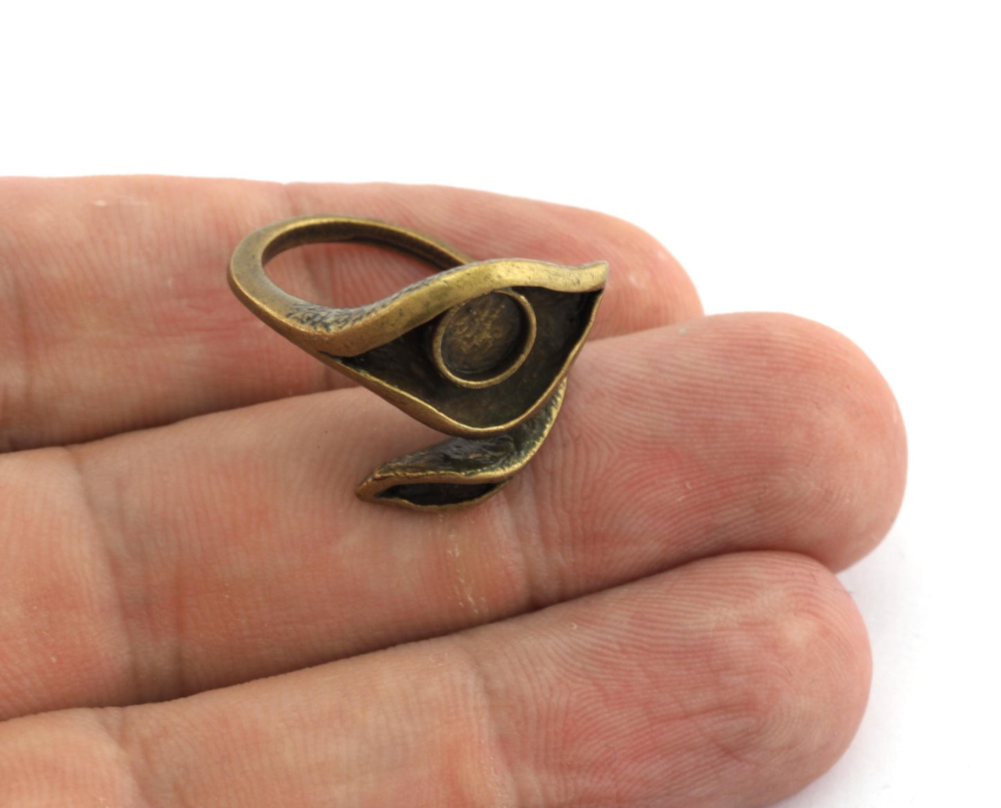 Leaf Eye Blank Ring Adjustable Ring Bezel Antique Bronze Brass (6 mm Round Setting Blank) (7US - 9USinner size ) 4783 ab