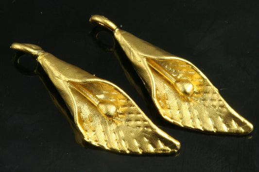 2 Pcs 31mm Gold Plated Brass Flower shape finding charm pendant 443