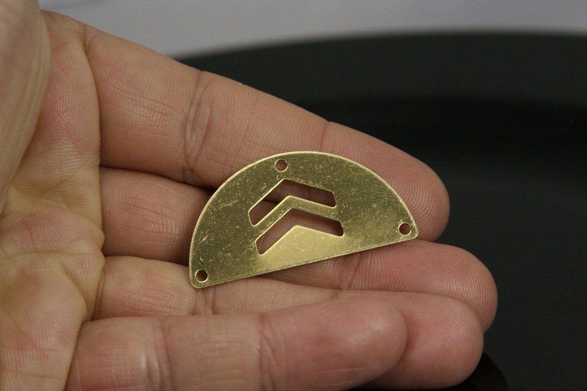 Raw chevron brass semi circle blanks 40x20x0.8mm half moon shape pendant (2mm 0,08" 12 gauge hole) SCS 1059R