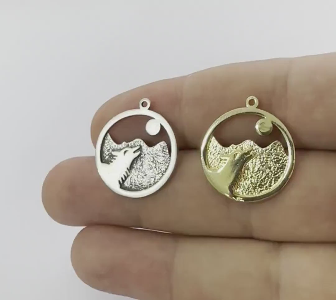 Howling Wolf Pendant - Raw Brass - Antique Silver - Shiny silver - Shiny gold  25x21mm 5359
