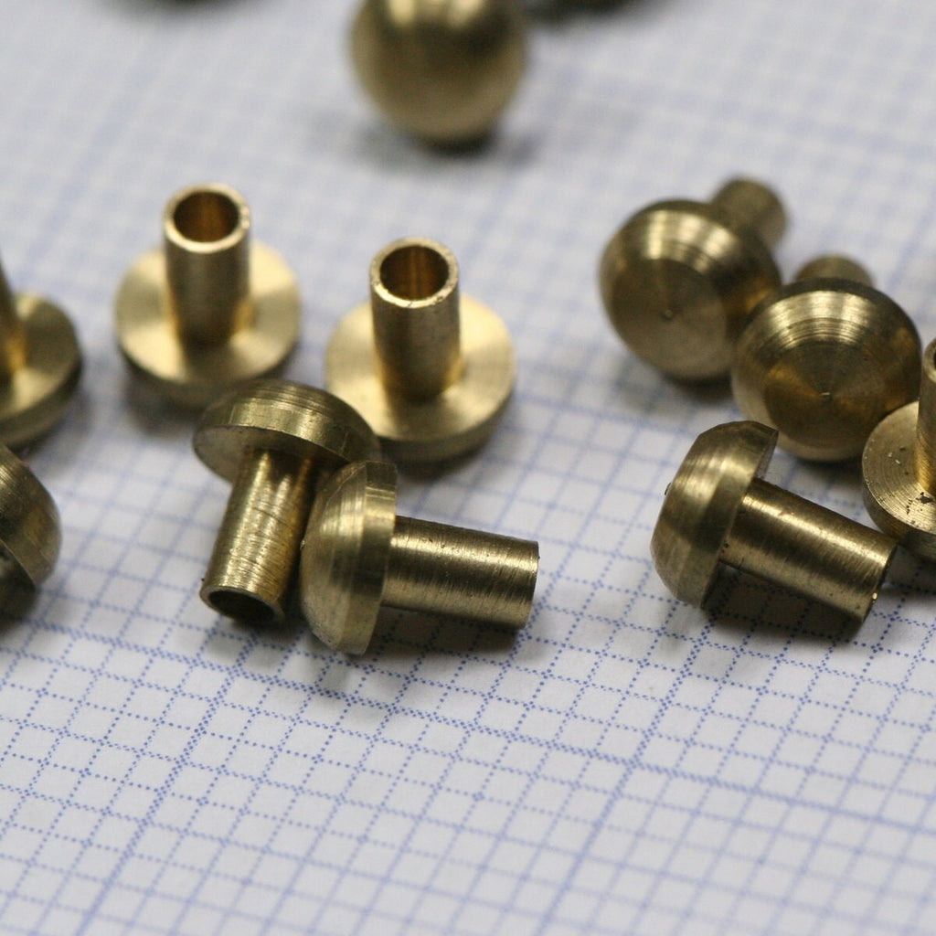 Studs, nail, chicago screw / concho screw, 5.5x4.5mm raw brass unusual steampunk finding, there is no thread CSC3 1396 tmlp