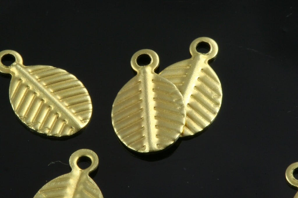 leaf Charms Raw Brass ,200 Pcs finding 7x10mm Findings 918R-30
