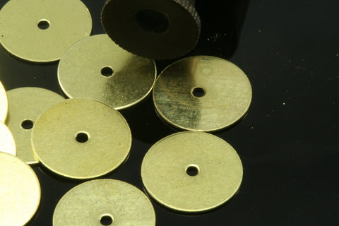 50 pcs 16mm raw brass circle tag,raw brass  middle hole,raw brass  charms ,raw brass findings 66R-40