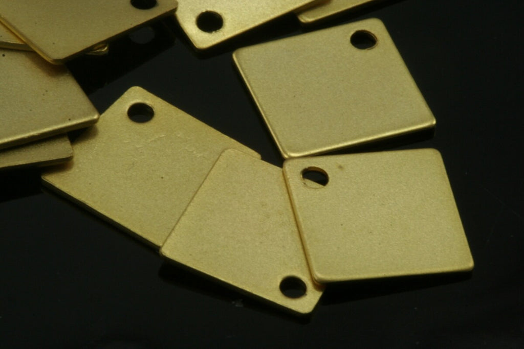 10 pcs  9 mm gold plated square shape pendant brass gold plated brass with 1 loop 812