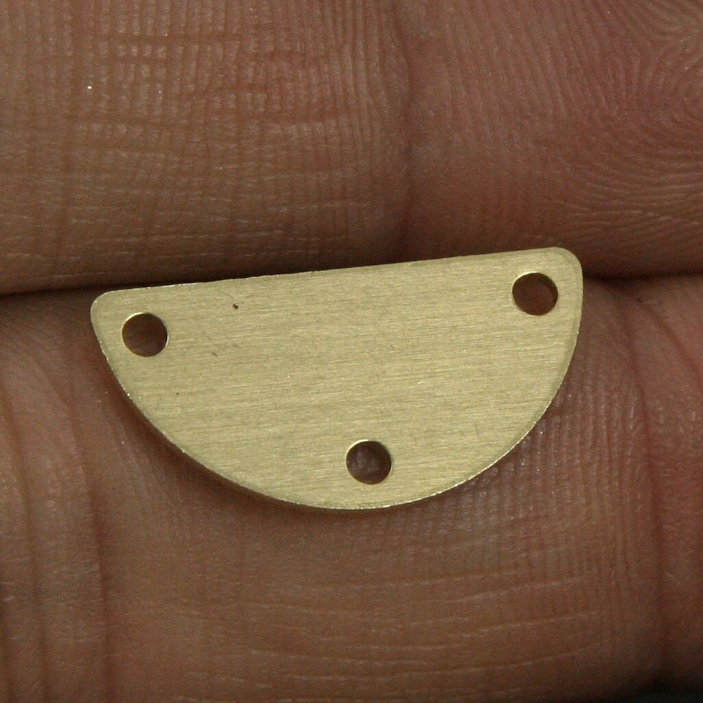 60 pcs 20x10x0.8mm raw brass semi circle blanks  half moon shape pendant (1.5mm  0,06" 15 gauge hole) SCS 1064R-51